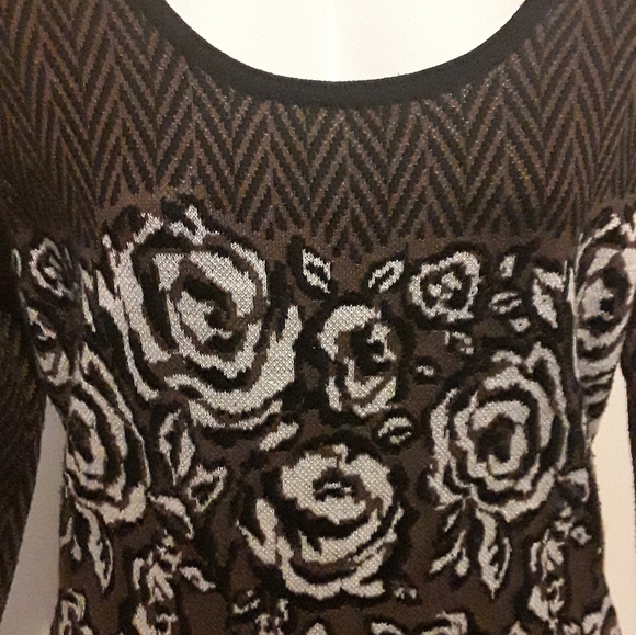 NINE WEST DRESS. - Picture 4 of 5